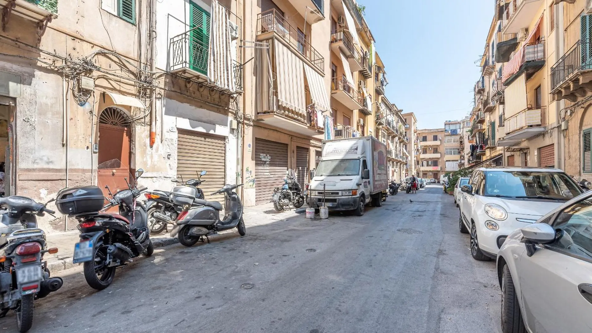 Grey House In Zisa By Wonderful Italy Apartment Palermo